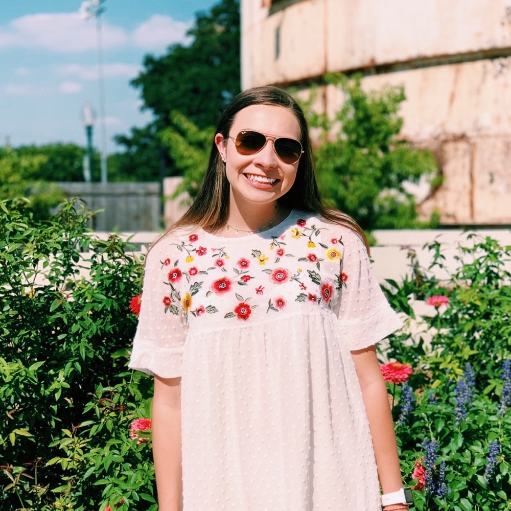 Meet your Posher, Alexis